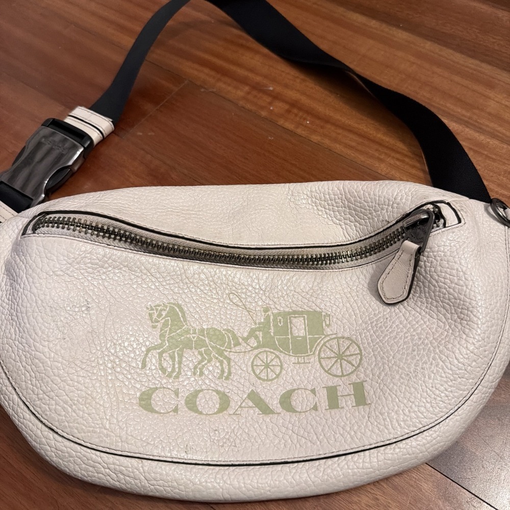 COACH White Leather Ivory Horse & Carriage Belt Waist Bag Used 16.5" x 9" - Picture 4 of 14